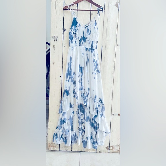 Guess Dresses & Skirts - GUESS Flowy Marble Print High Low Dress